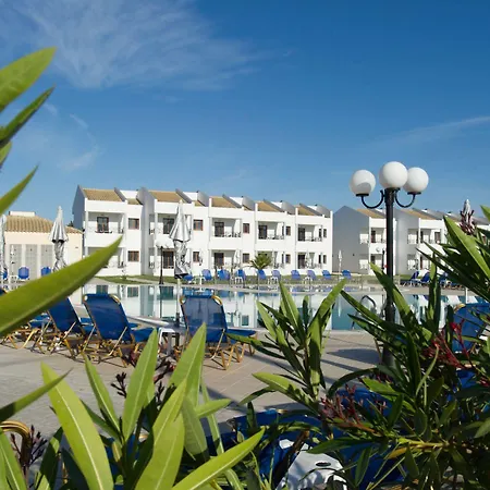 Stemma Aparthotel 3*